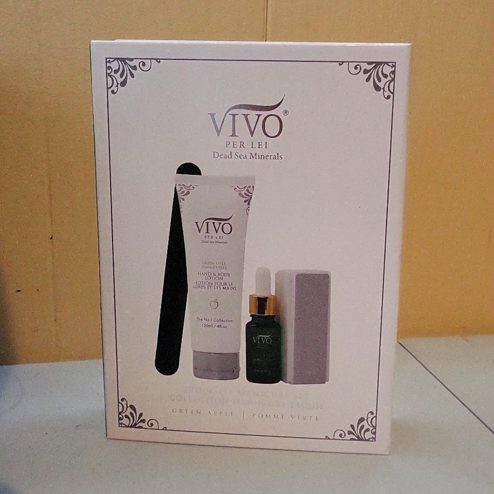 New Manicure Box Set Vivo Per Lei Green Apple